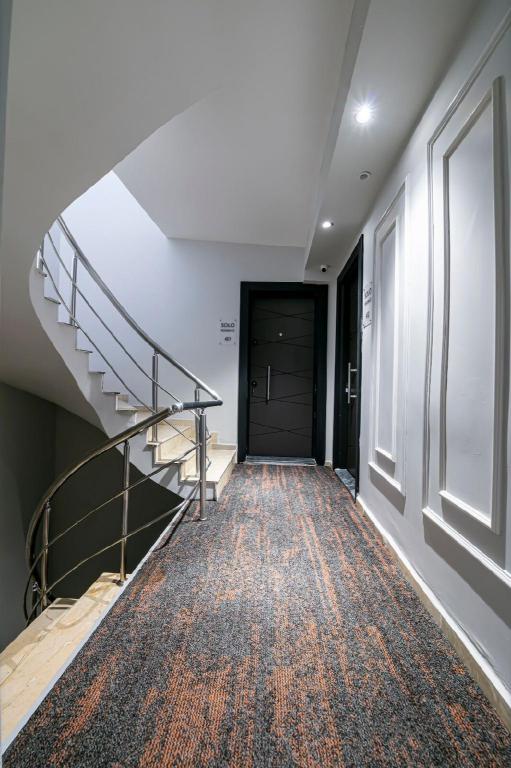 SOLO HOTEL 26/49