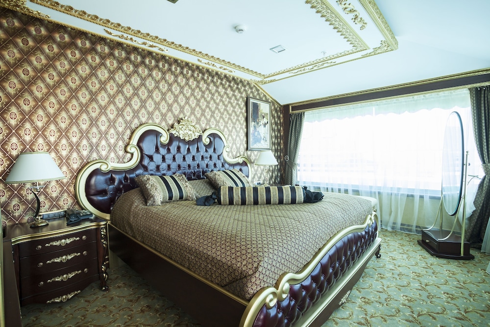 Vivaldi CE Gold Hotel 14/67
