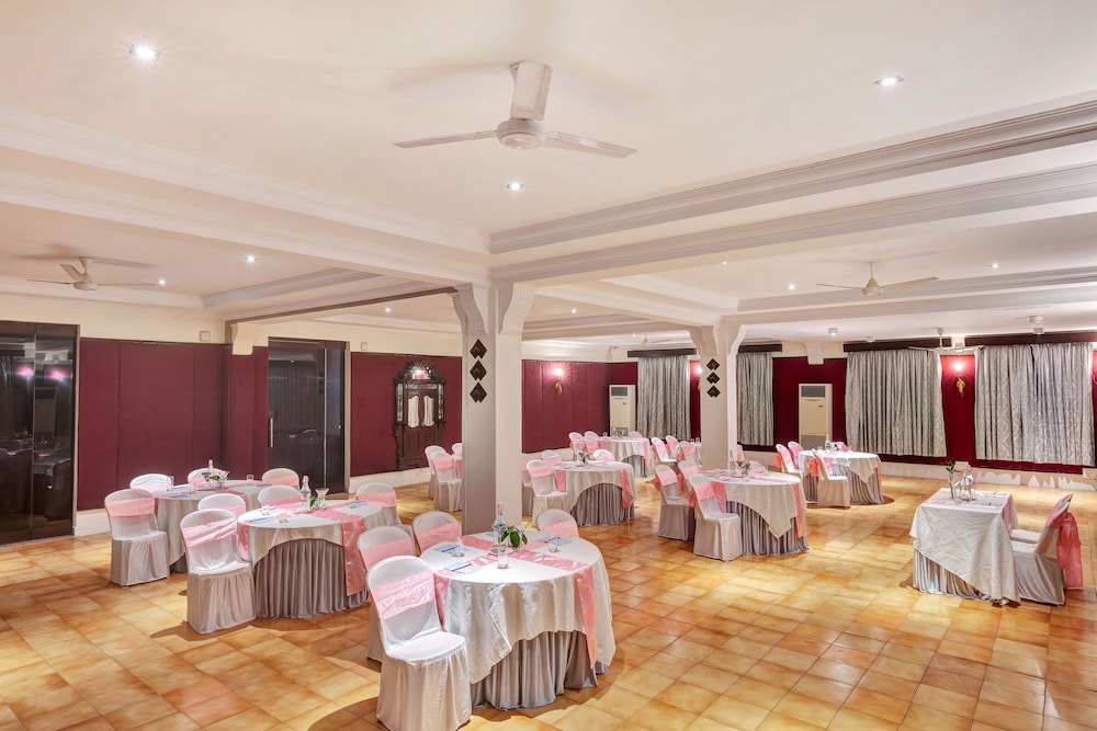 Club Mahindra Acacia 14/35