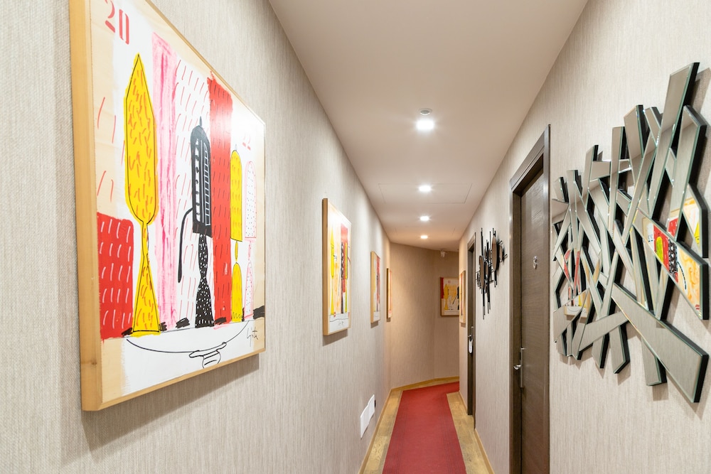 Aiello Rooms - San Babila 44/61