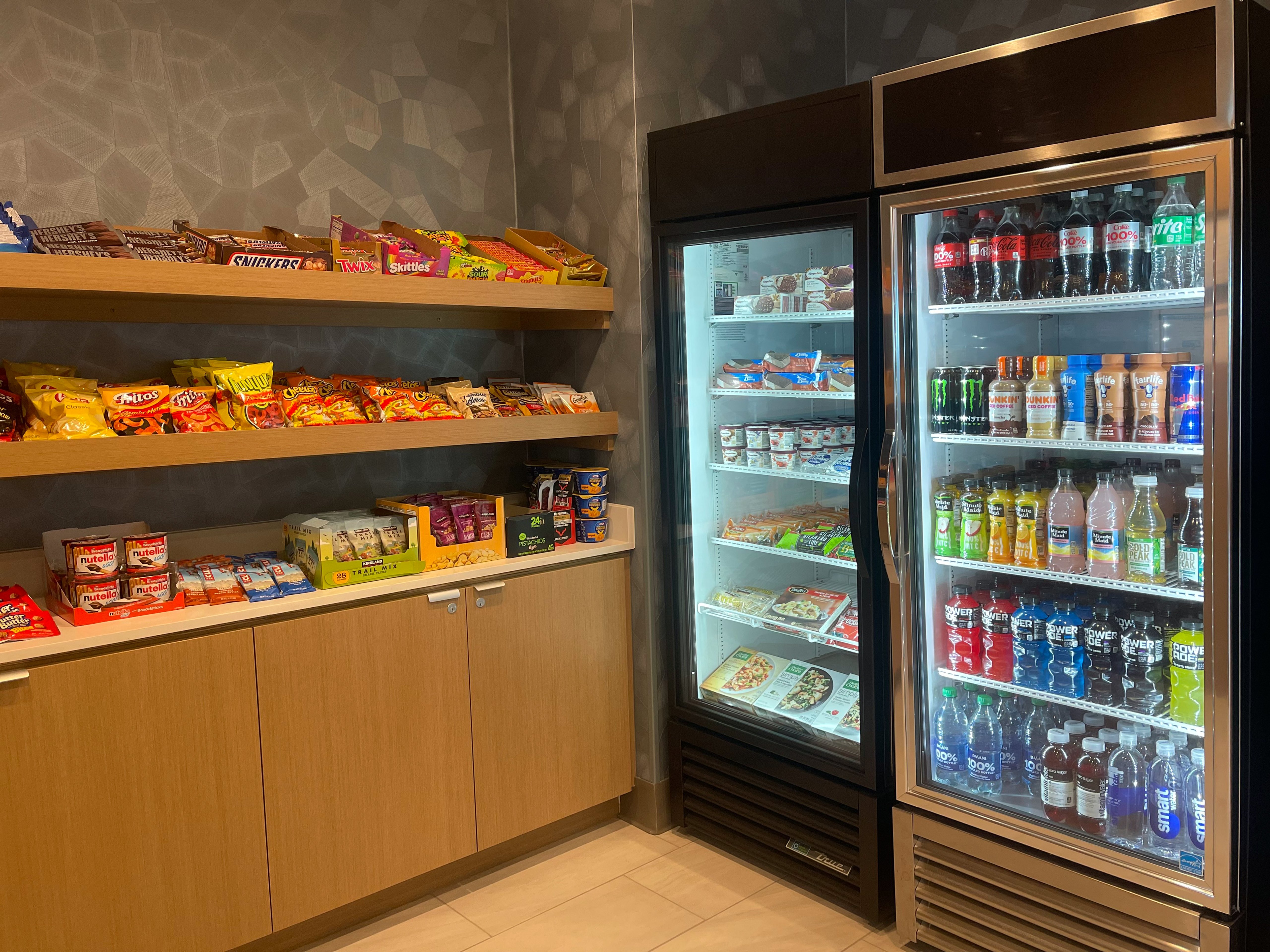 Holiday Inn Express & Suites - Hollister, an IHG Hotel 11/40