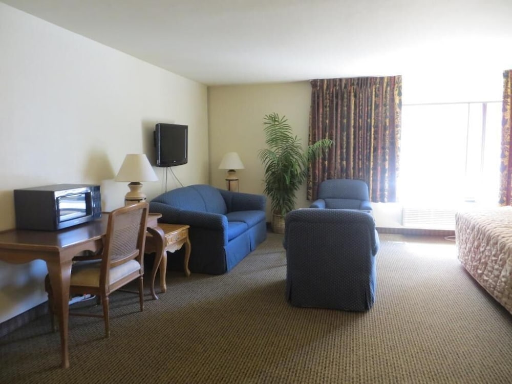 Portside Inn & Suites 41/58