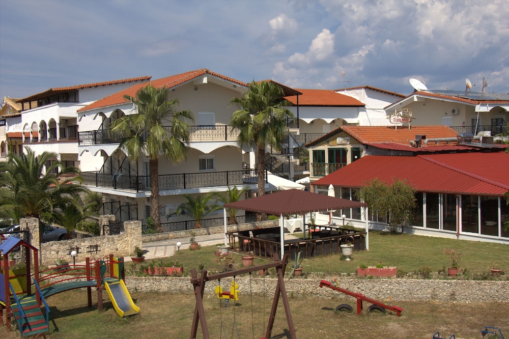 Hanioti Grand Victoria 38/50