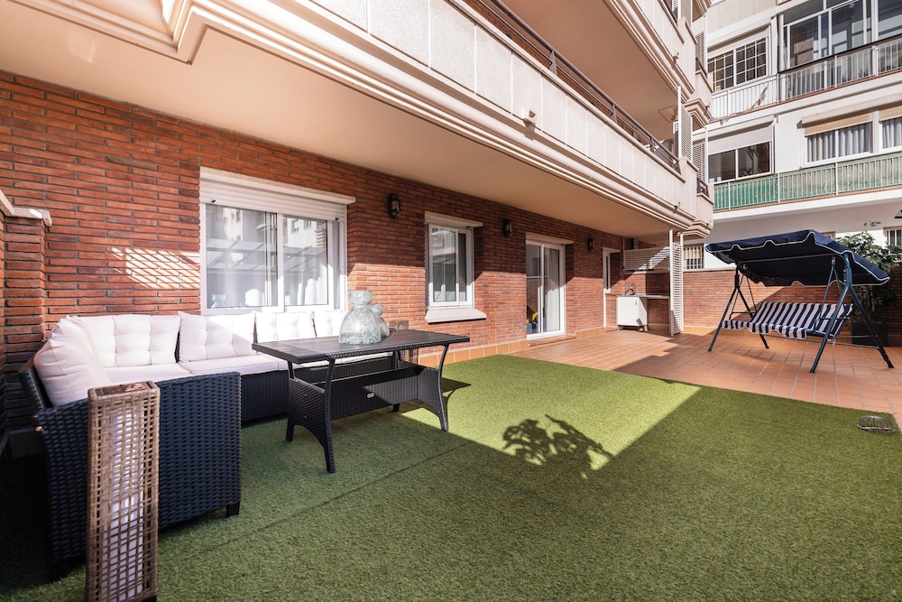 Aparthotel Napols 27/43