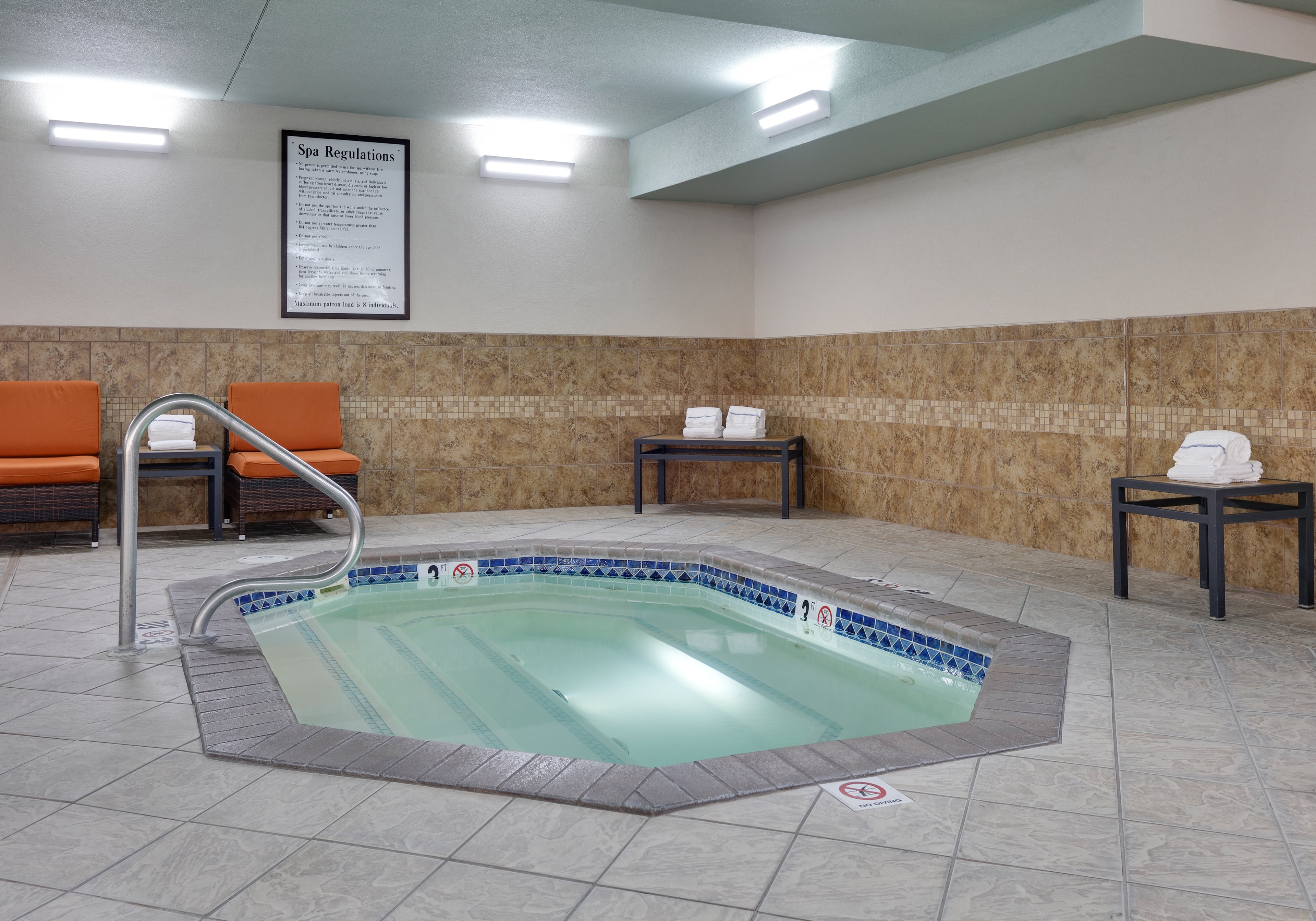 Holiday Inn Express Hotel Suites Scottsbluff Gering 32/57