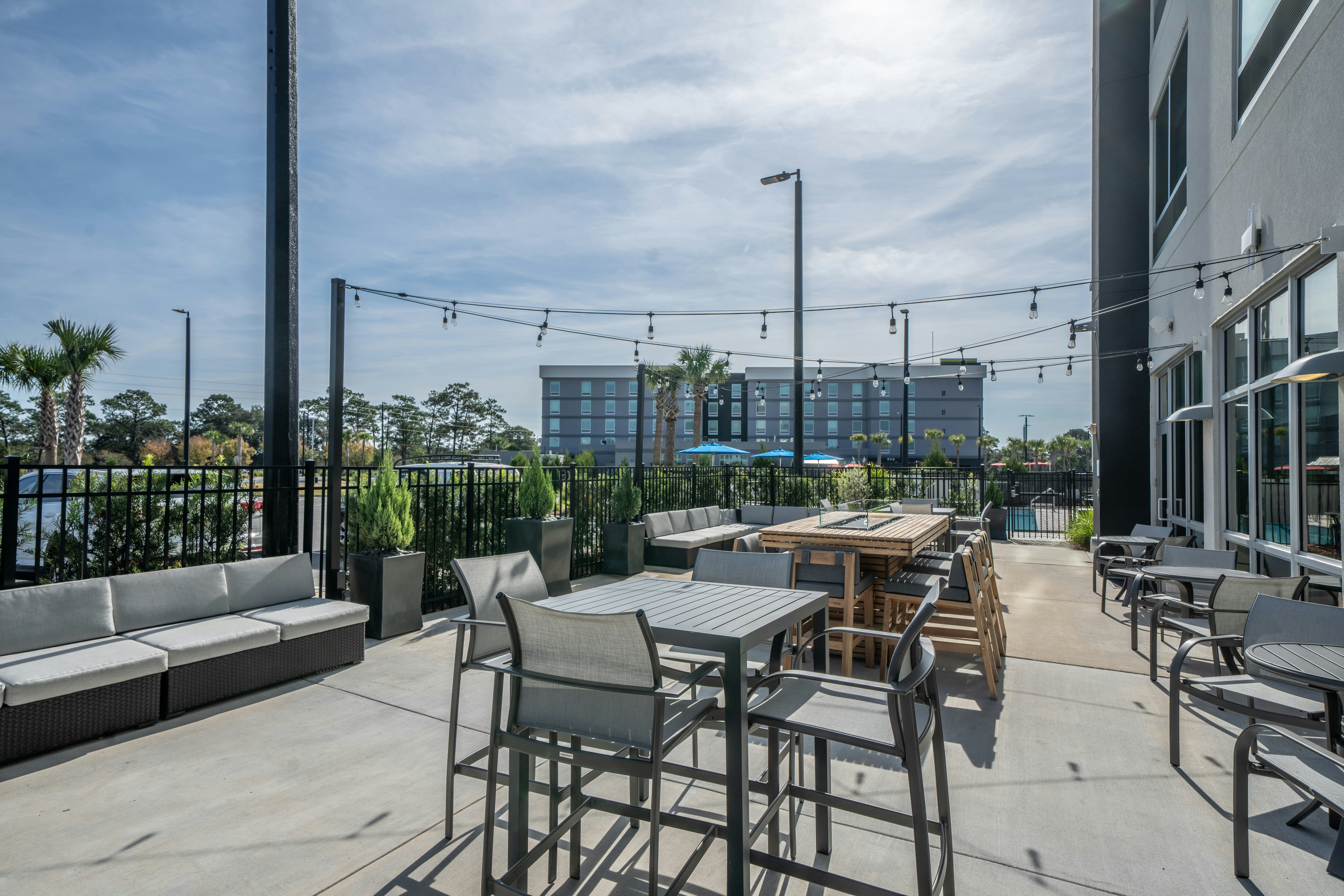 Holiday Inn Express & Suites Fort Walton Beach - Eglin Area, an IHG Hotel 40/50