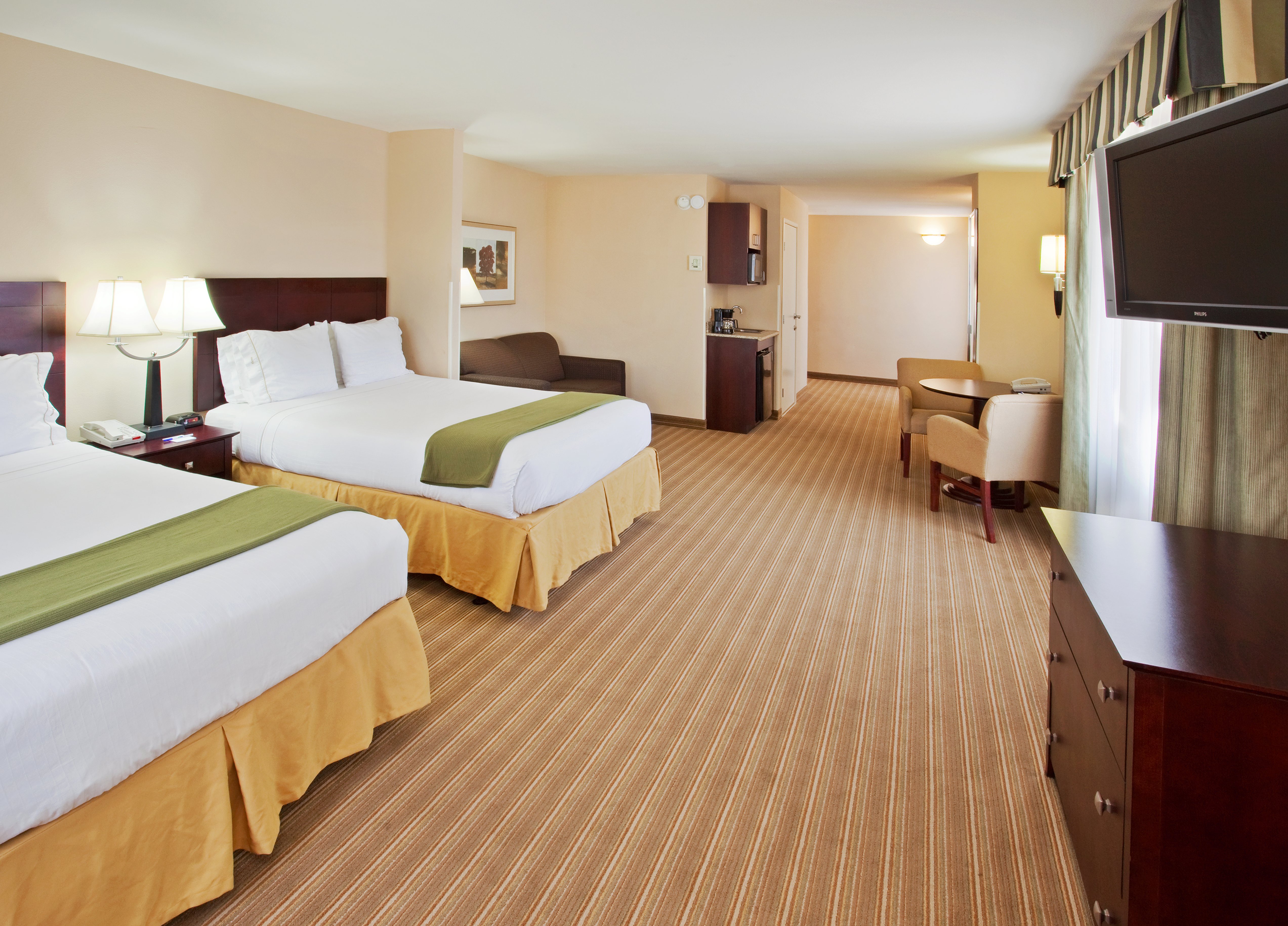 Holiday Inn Express Hotel And Suites Fresno River Park Hwy 41 17/50