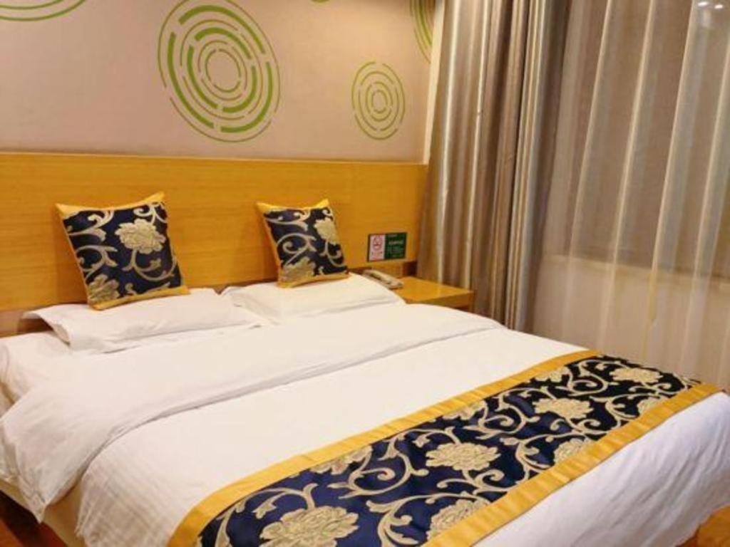 GreenTree Inn ShangHai Fengxian District XiaoTang Road Hotel 33/50