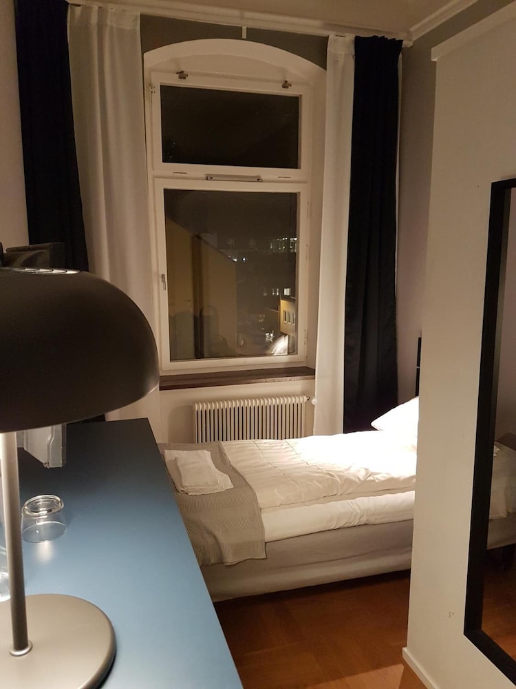 Kong Christians Bed And Breakfast 15/30