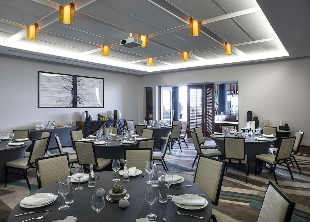 THE CAPE - A THOMPSON HOTEL 59/68