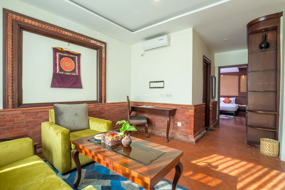 Dahlia Boutique Hotel 30/50