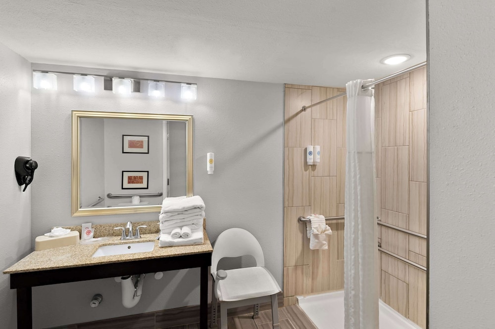 غرفة بسريرين كوين لذوي الإعاقة، Comfort Inn & Suites Lovington, NM 5/5