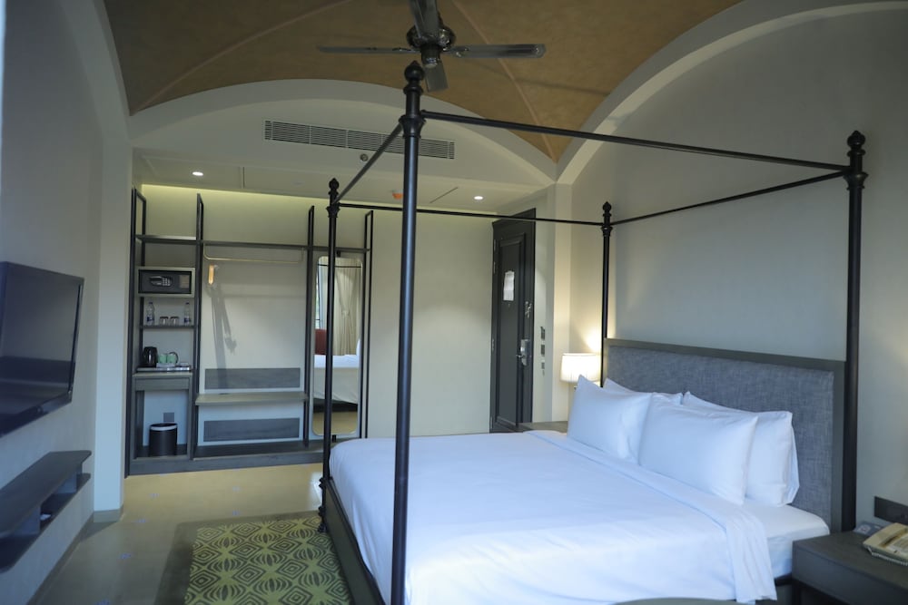 فيلا بسرير كينج بشرفة، Radisson Resort & Spa Kandla 5/6
