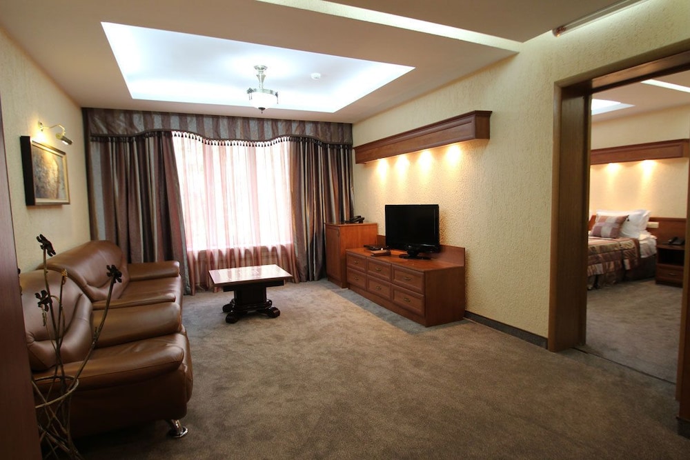 Uyut Hotel 56/69