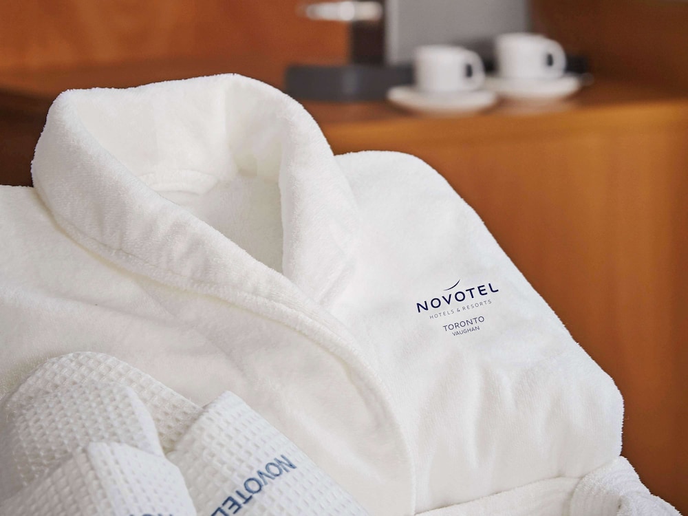 Novotel Toronto Vaughan 32/65