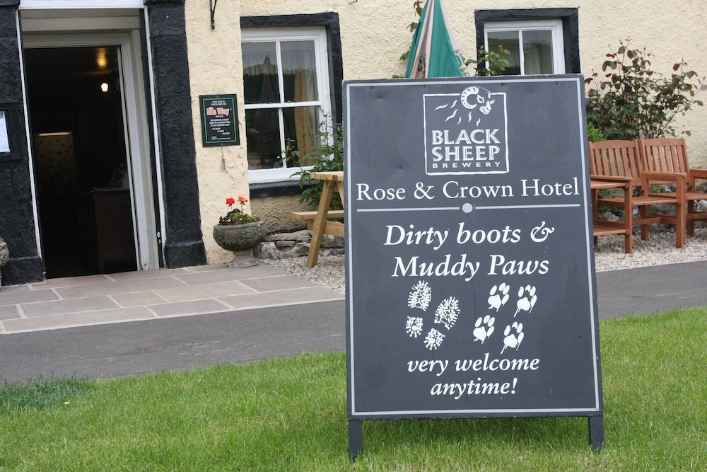 OYO Rose & Crown Hotel 34/42