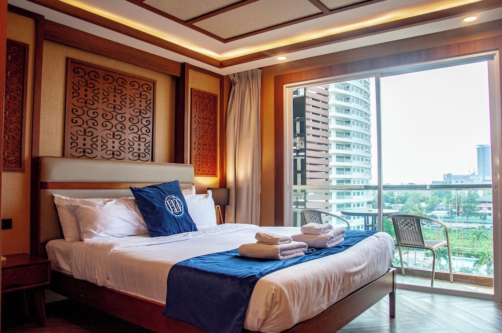 2 BEDROOMS, THAI HERITAGE