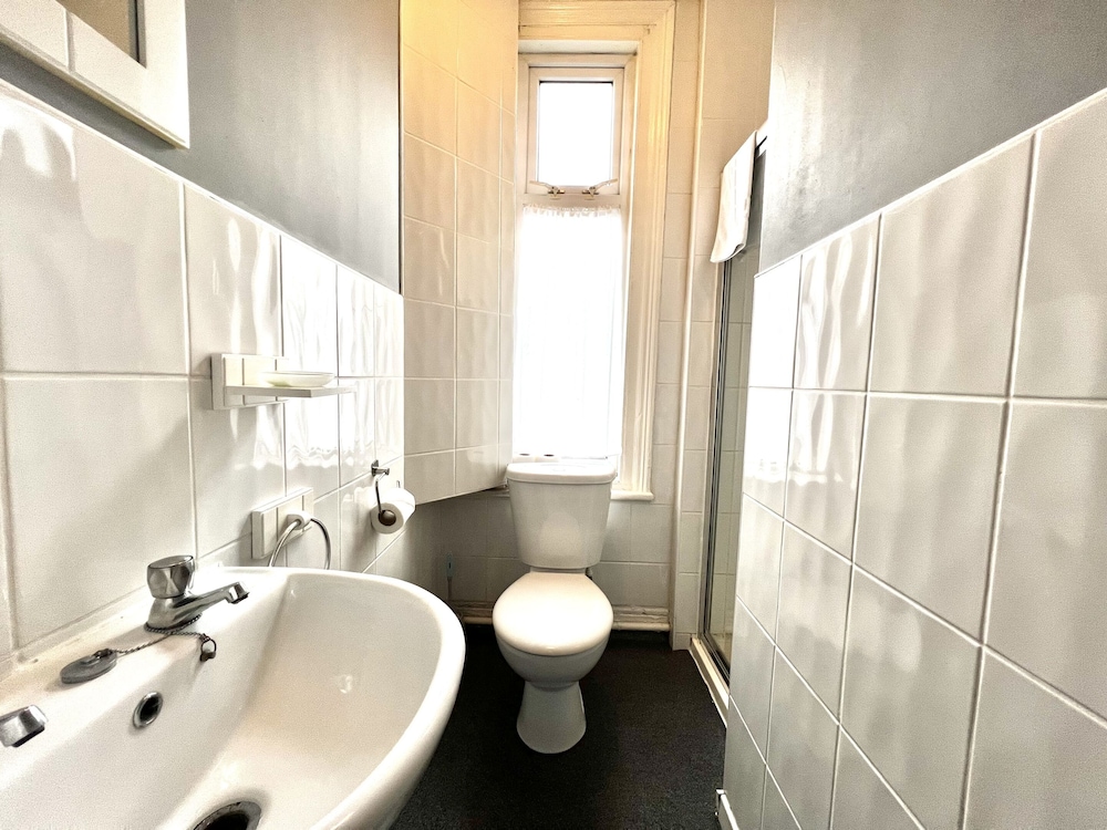 Central Cove Guesthouse 41/49