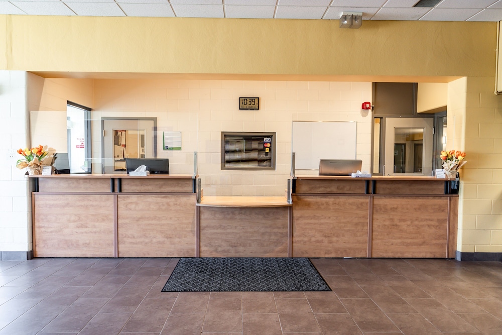 Residence & Conference Centre - Welland 7/50