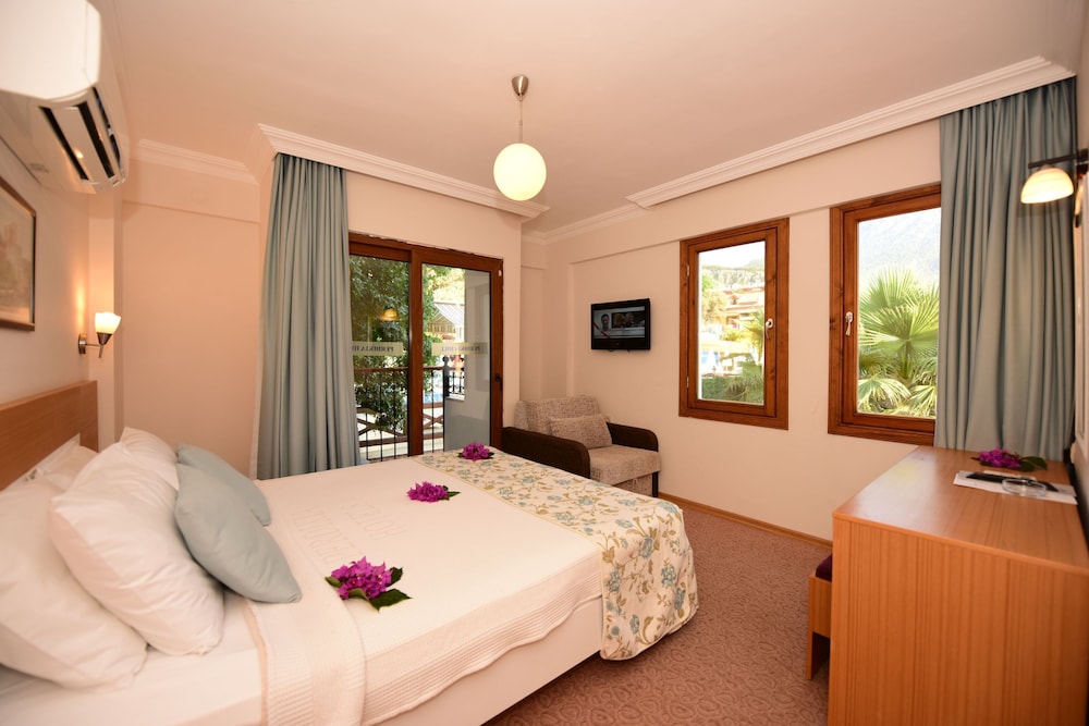 Perdikia Hill Family Resort Villas 18/68