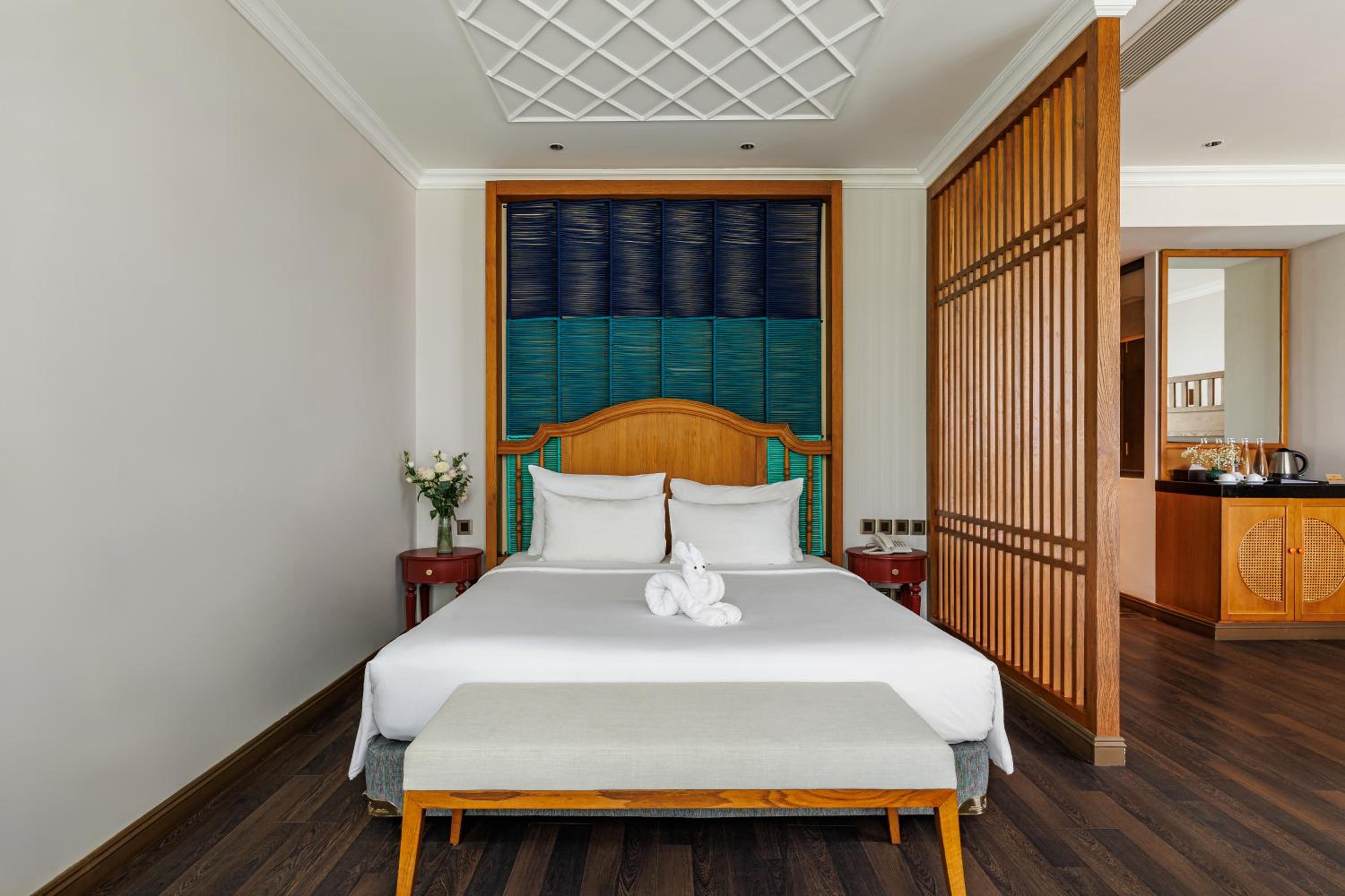 Family Suite, King Bed, Bunk Beds