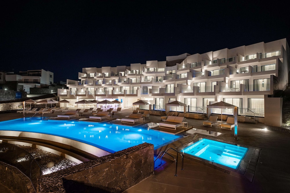 Royal Marina Suites Boutique Hotel 7/50