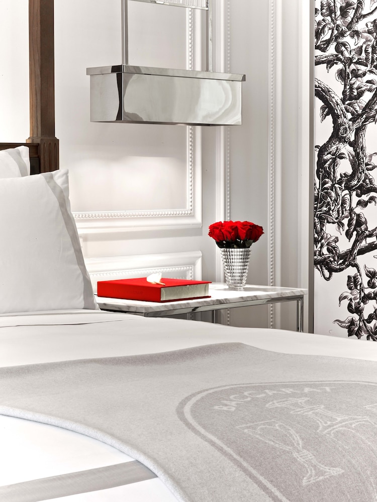 Baccarat Hotel And Residences New York 24/47