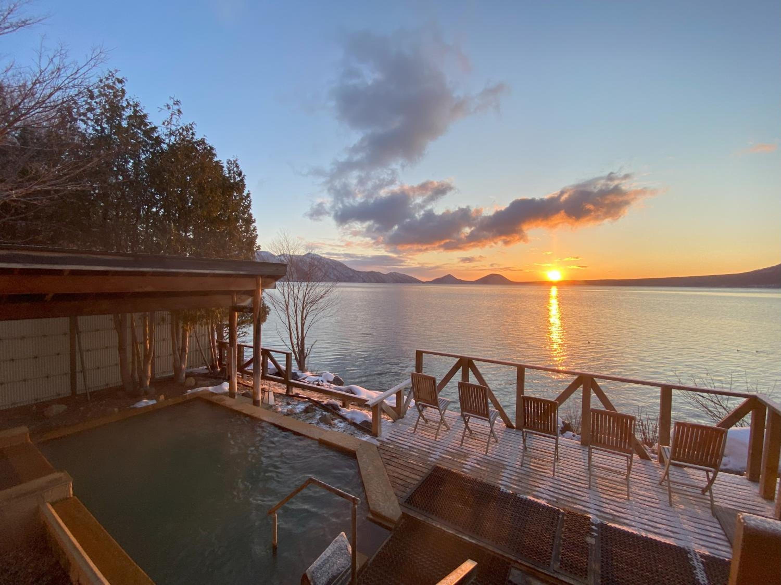 Japanese, Standard, Lake Side