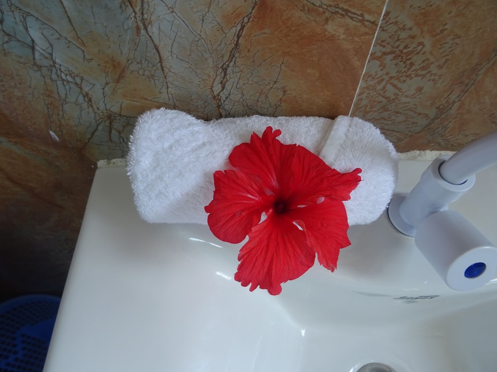 Makuti Beach Bungalows 37/65
