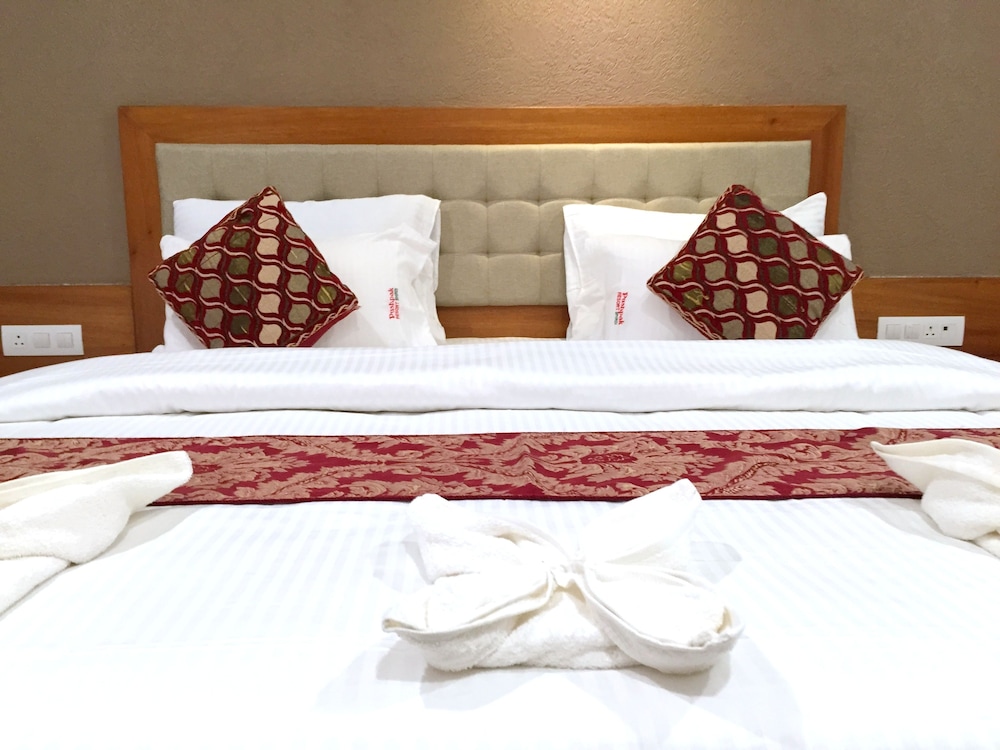 Pushpak Resort 34/67