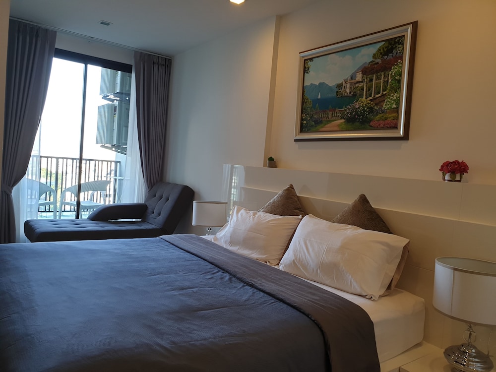 The Astra Luxury Suit condo 14/50