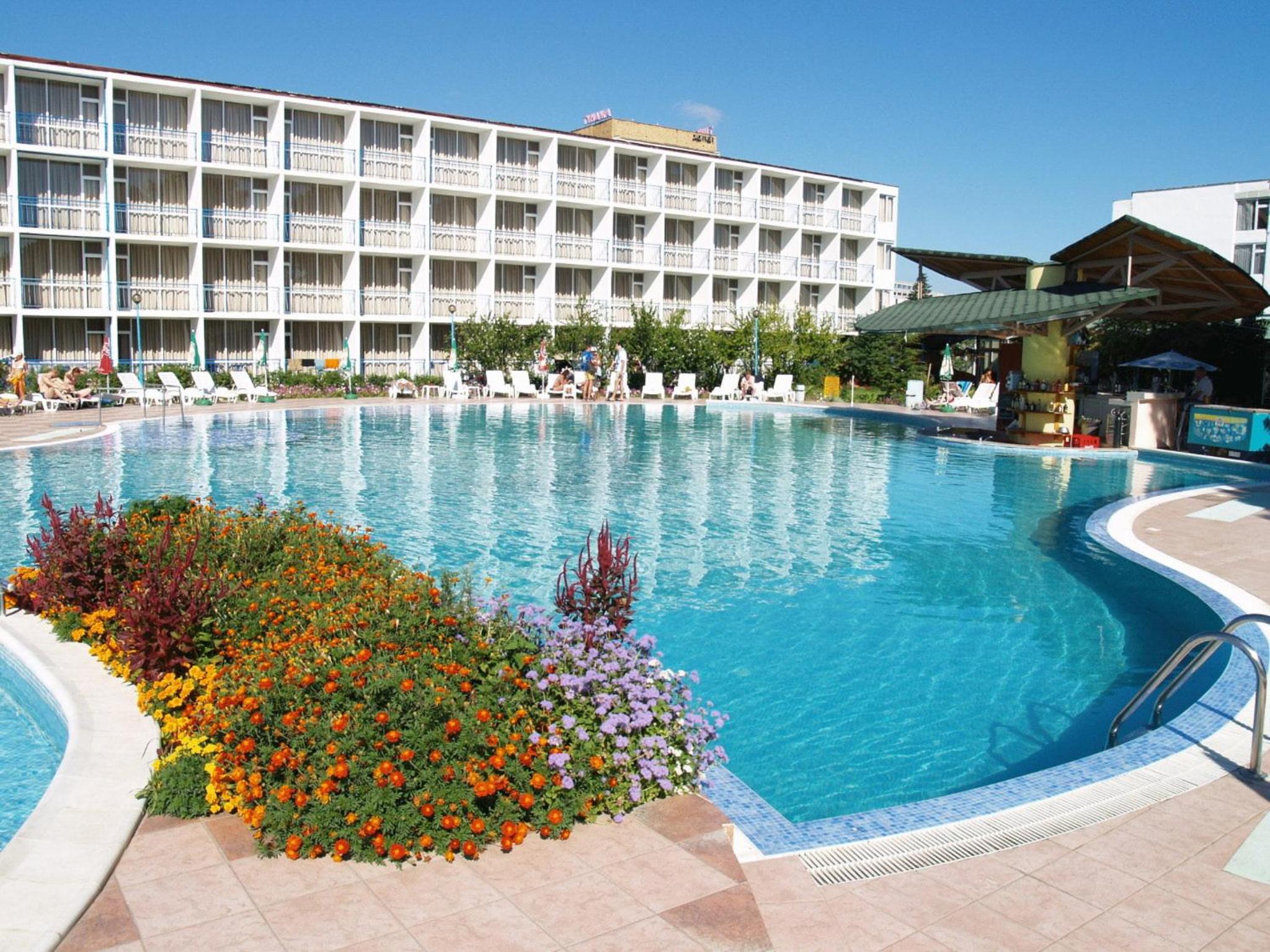 Balaton Hotel 51/52
