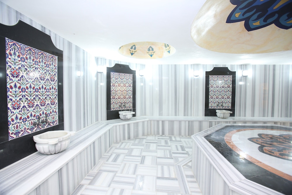 Throne Beach Resort and Spa 26/50