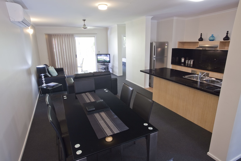 Marlin Cove Resort 52/72