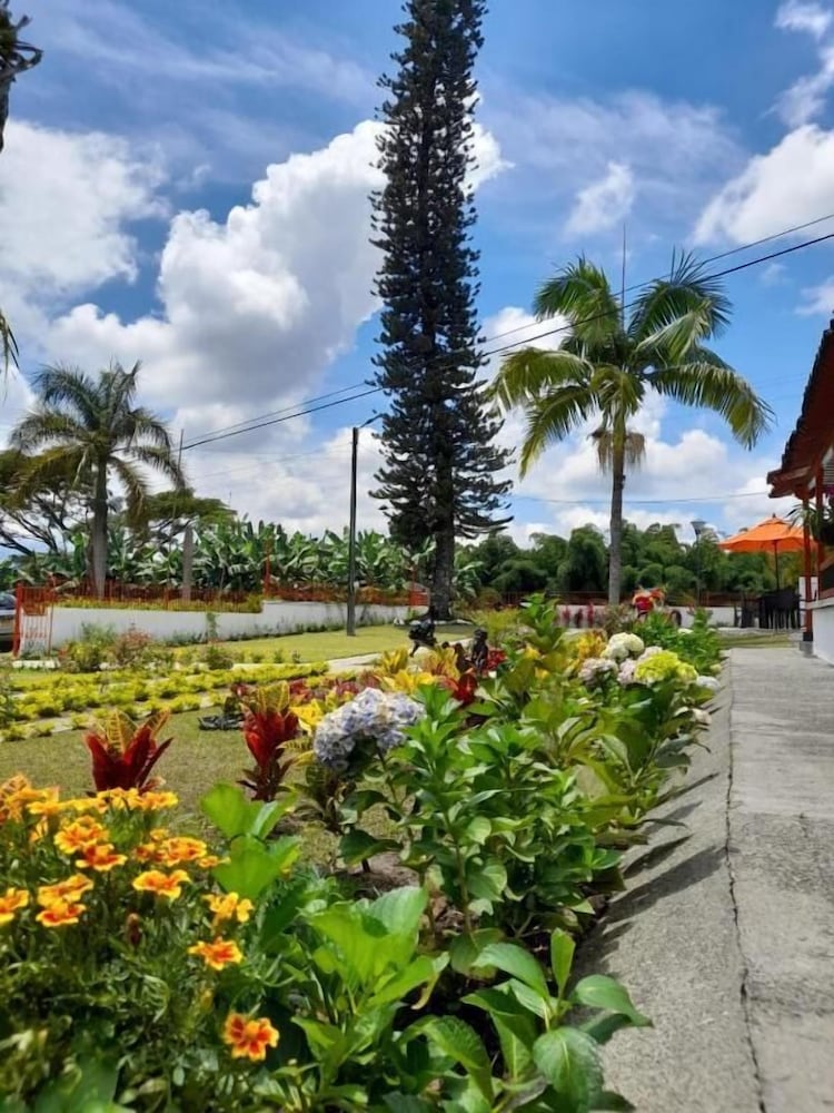 La Floresta Hotel Campestre 41/55