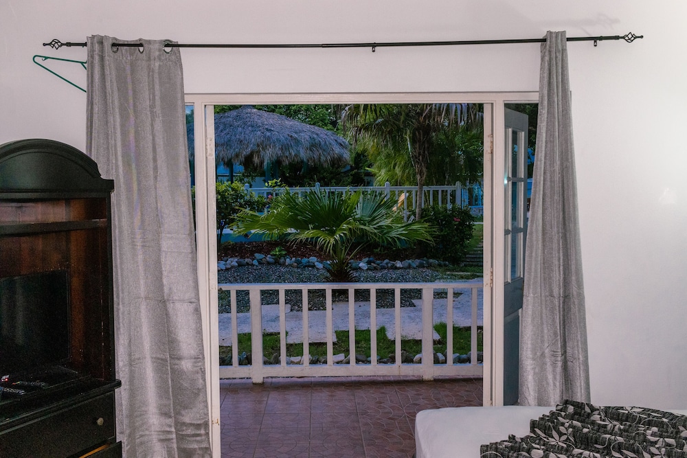 The Grand Port Royal Hotel Ex Morgans Harbour Hotel Marina Port Royal 6/55