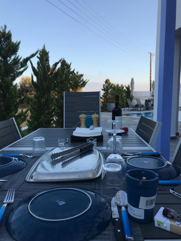 MONOLITHOS HOTEL 34/55