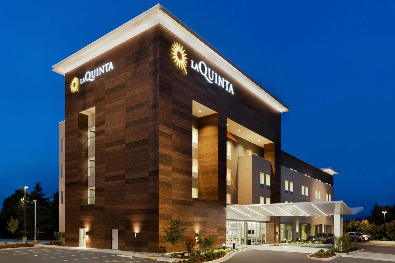 La Quinta Inn And Suites by Wyndham Burlington 1/22