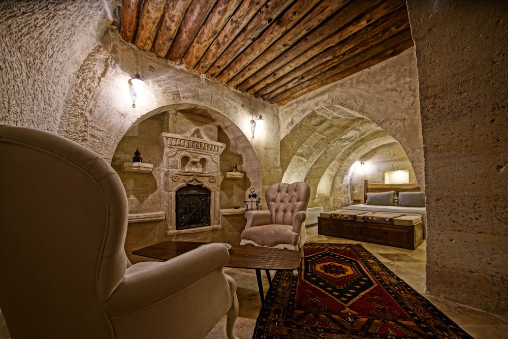 Apex Cave Hotel 46/61