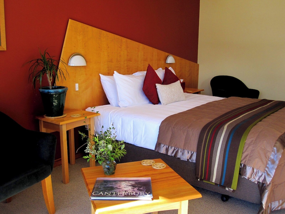 Wilderness Lodge Arthurs Pass 11/43