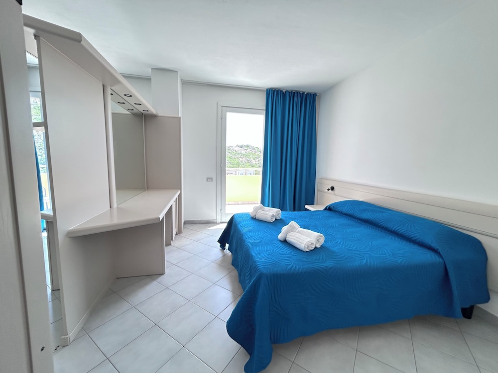 Miralonga Hotel 13/50