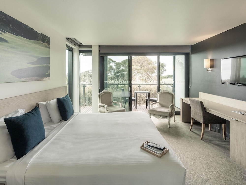 Mercure Portsea 19/67