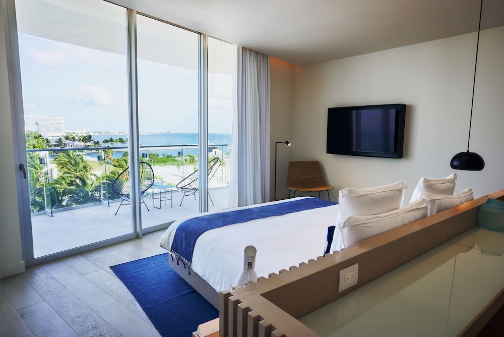 SLS Cancun 23/72