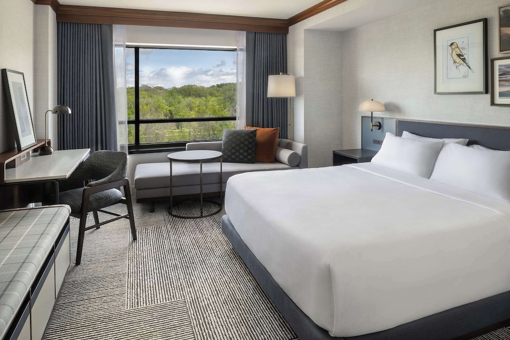 Hyatt Regency Coralville 18/66
