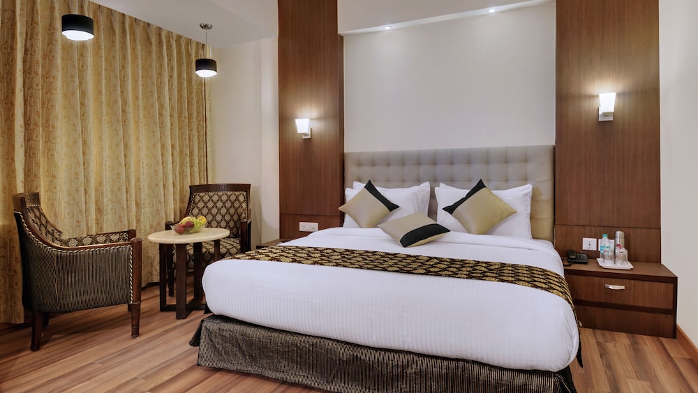 The Pamposh New Delhi 13/49