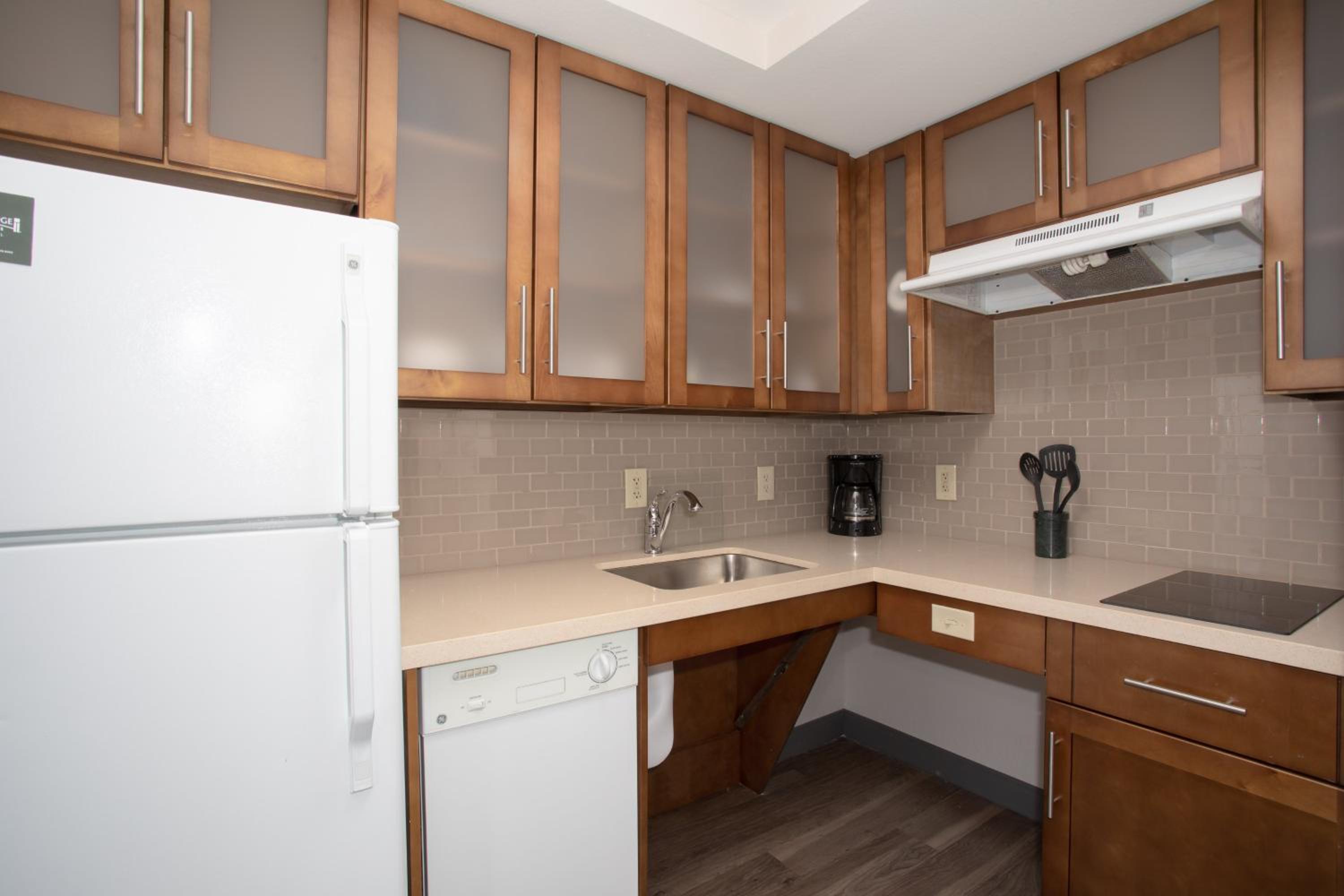 جناح بسرير كينج بغرفة نوم واحدة لذوي الإعاقة، STAYBRIDGE SUITES DENVER INTERNATIONAL AIRPORT 3/3