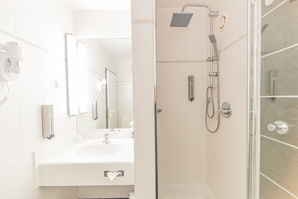 PLAZA Hotel Hanau 60/61