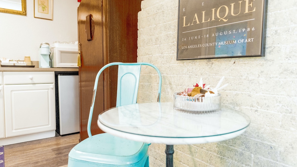 Meranova Guest Inn 35/50