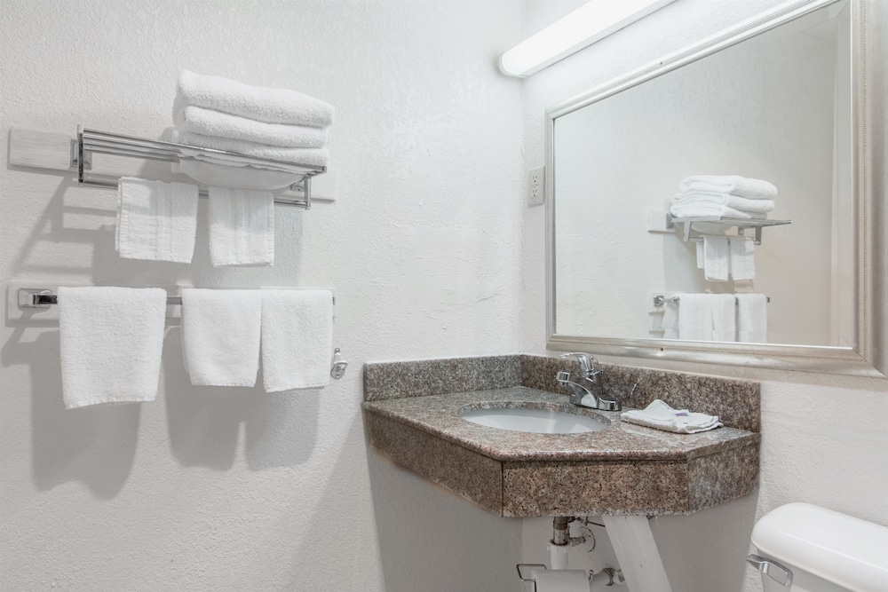 Motel6 Hope, AR 27/31