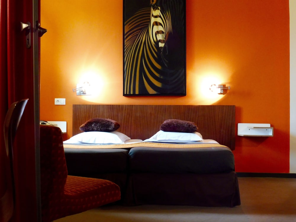 O'Cub Hotel 32/66